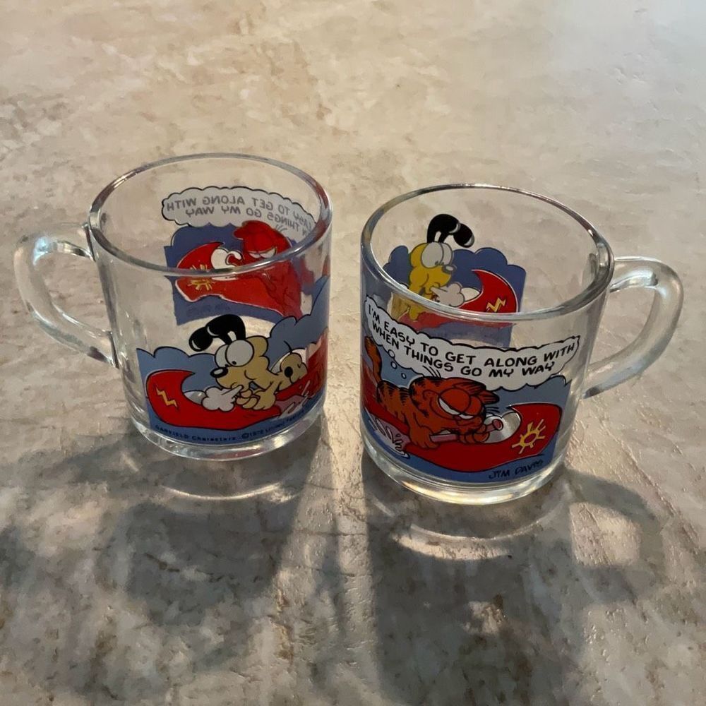 2 Vintage Garfield Glass Mugs